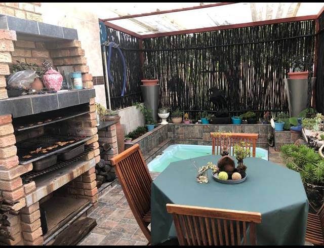 1 BEDROOM HOUSE FOR SALE IN SOUTHFORK
